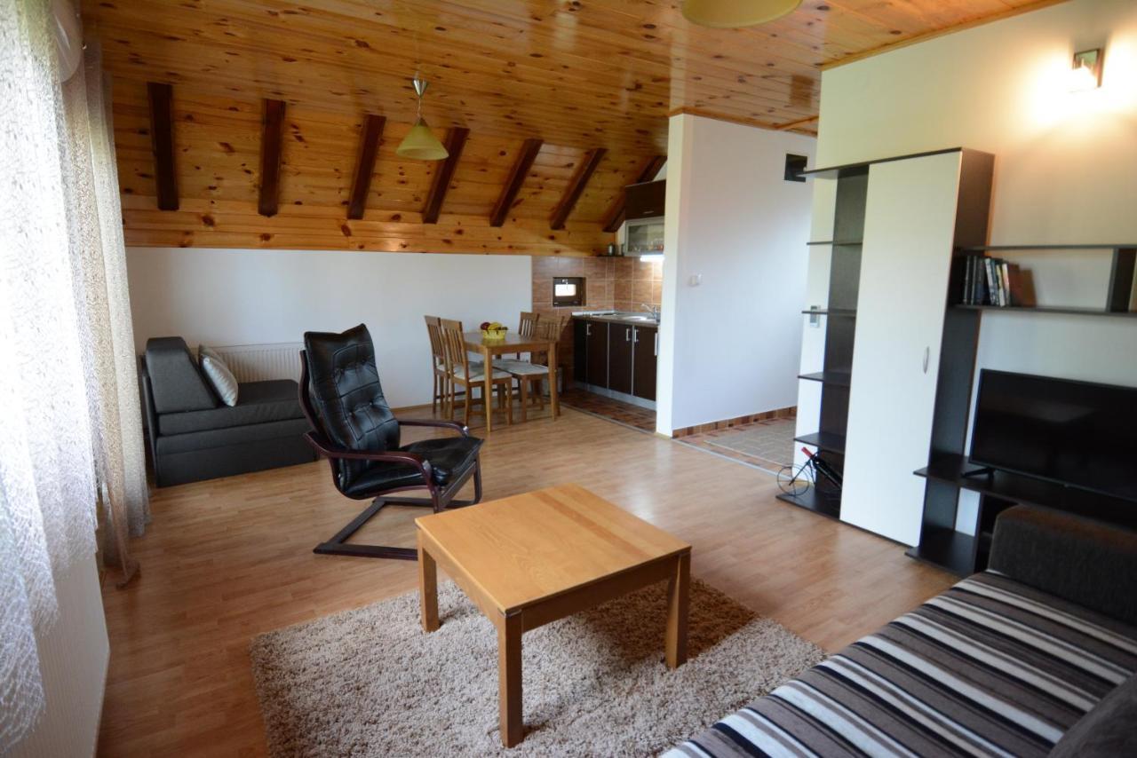 Apartmani Ogi I Ana Баина Баща Екстериор снимка