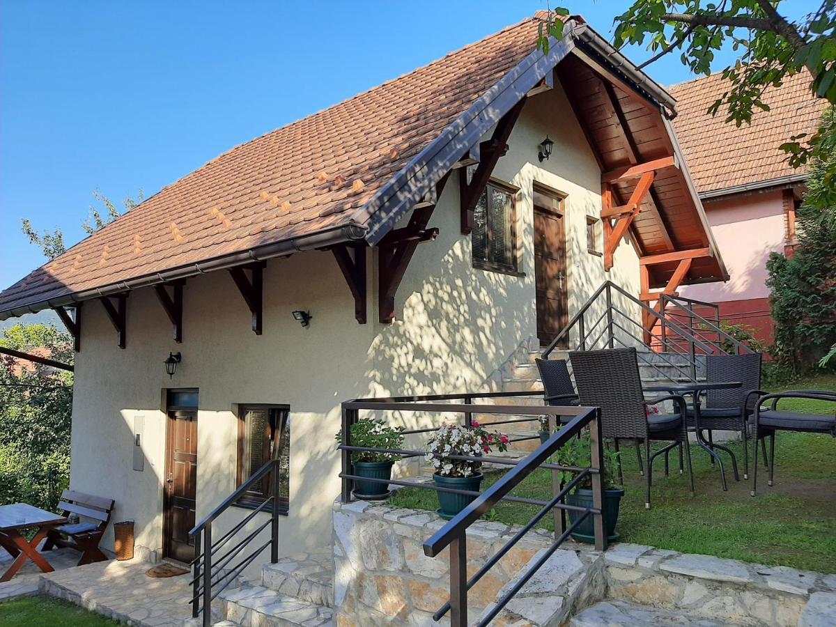 Apartmani Ogi I Ana Баина Баща Екстериор снимка