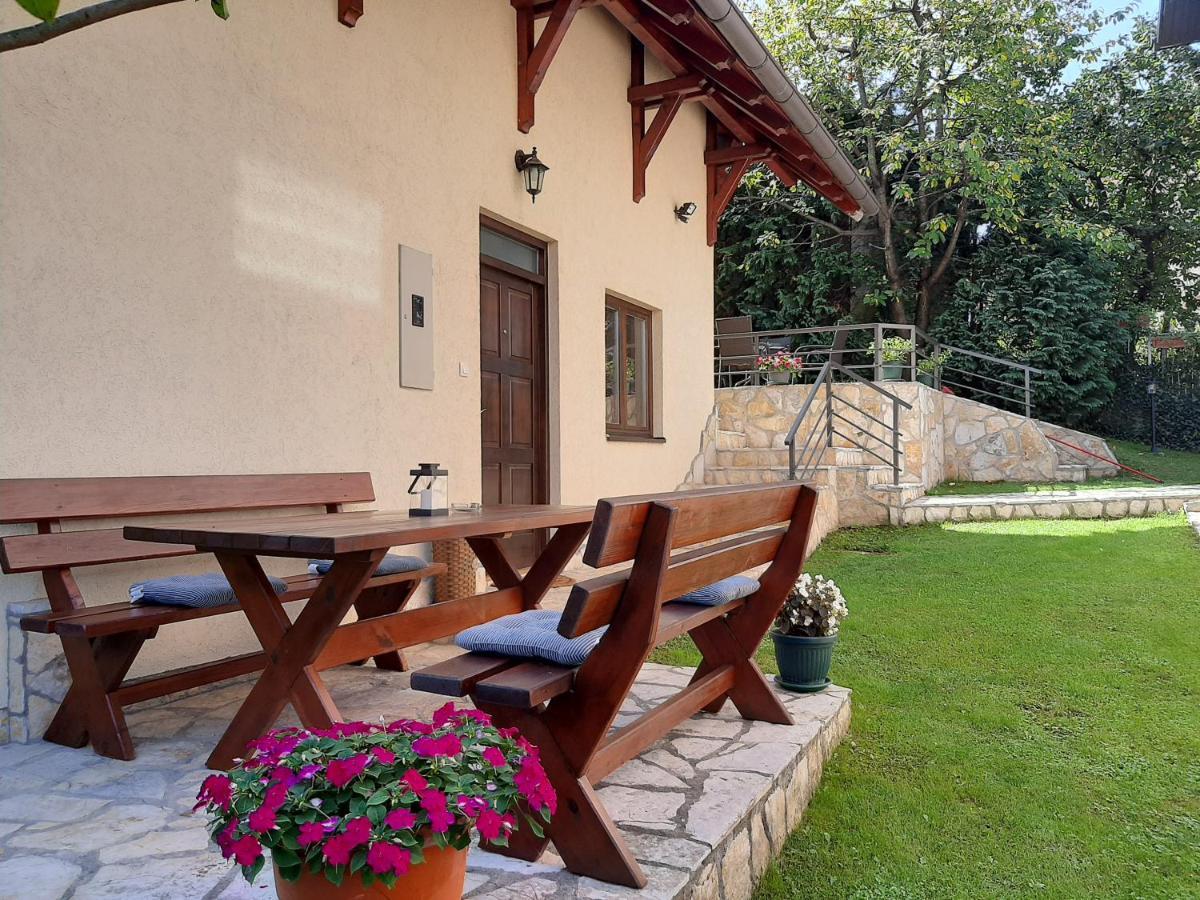 Apartmani Ogi I Ana Баина Баща Екстериор снимка