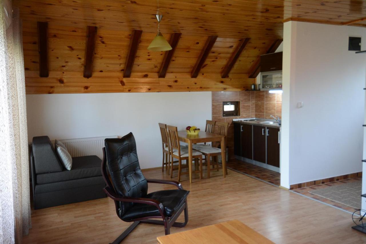 Apartmani Ogi I Ana Баина Баща Екстериор снимка