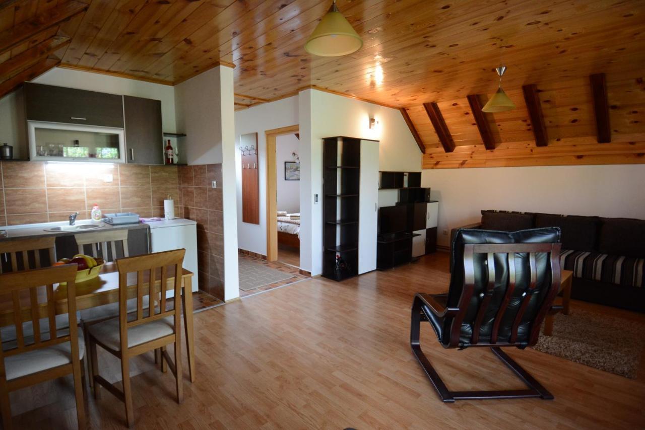 Apartmani Ogi I Ana Баина Баща Екстериор снимка